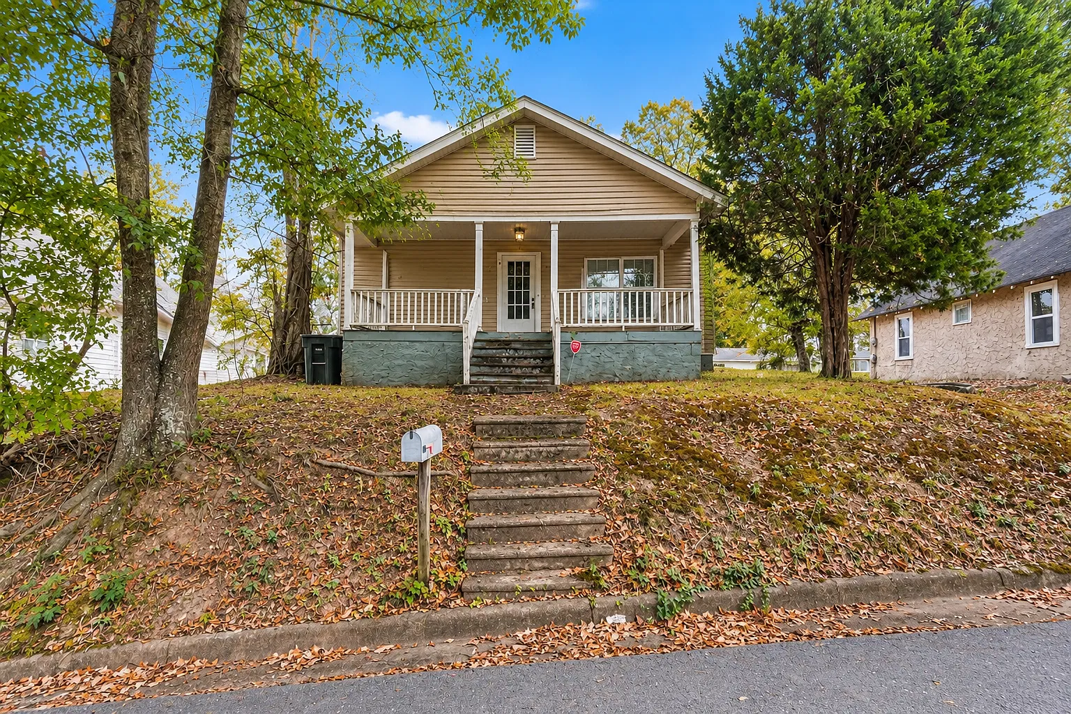 3 bed, 1425 sqft, $1,200 — Photo 1