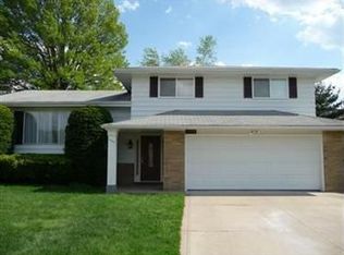 11909 Reno Dr, Parma, OH 44130