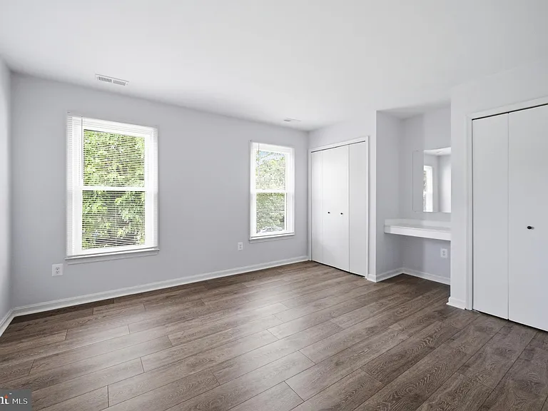 10609 Oxford Ct — Photo 36