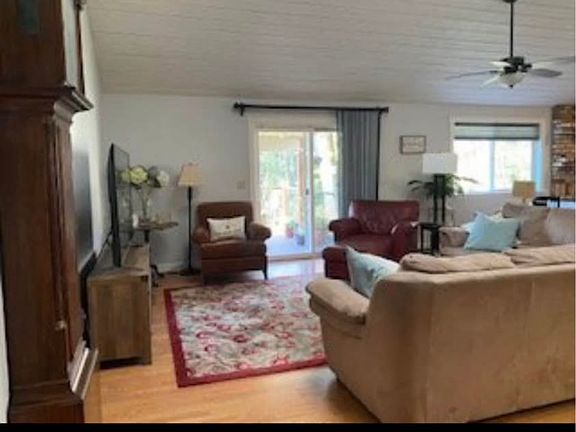 3rd image of 23244 Broadmoor Ct