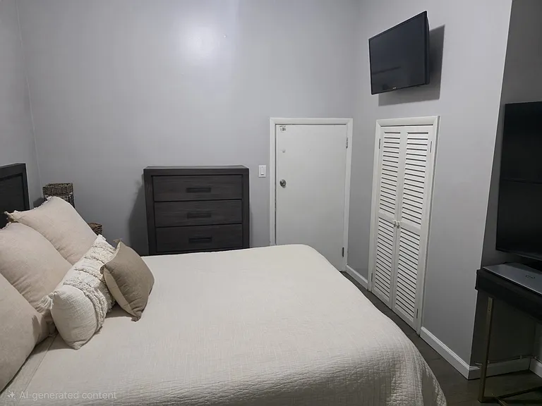 306-308 Beech St #1 — Photo 7