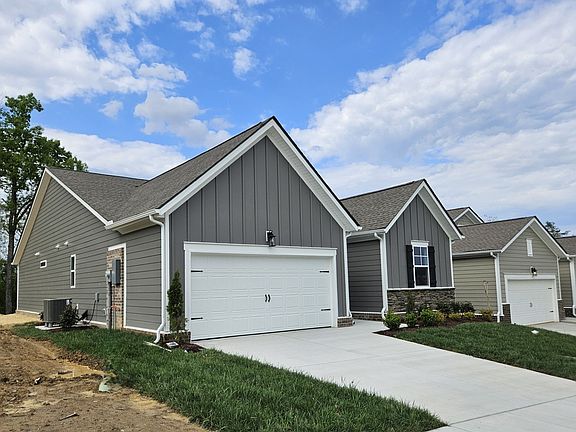 3rd image of 109 Holly Rdg Lot 2