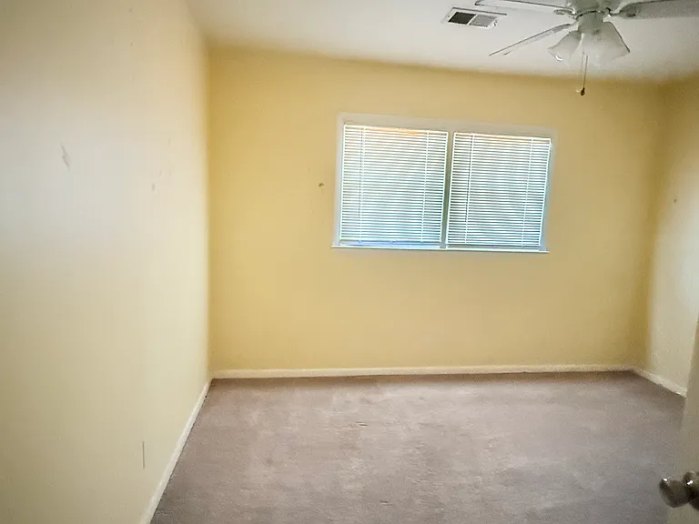 1206 Lakeside Dr — Photo 6