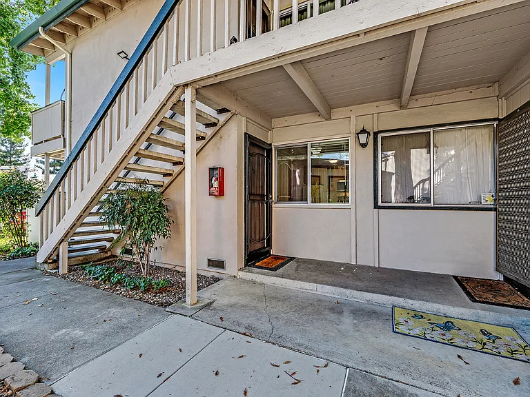 5450 Concord Blvd #N1 — Photo 2