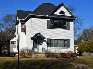 253 Augusta Ave, Dekalb, IL 60115