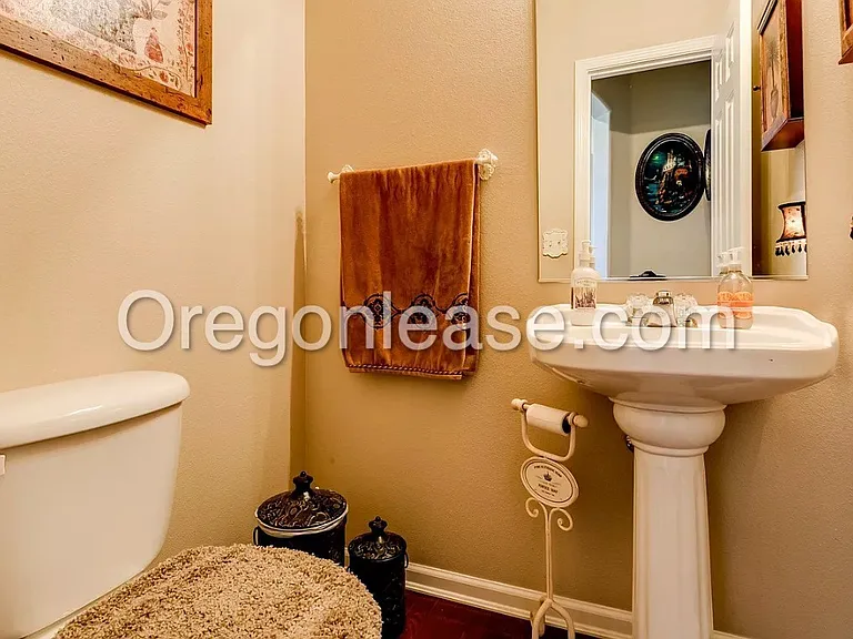 1723 Praslin St — Photo 12