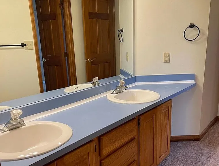 324 Redwood Blvd — Photo 22