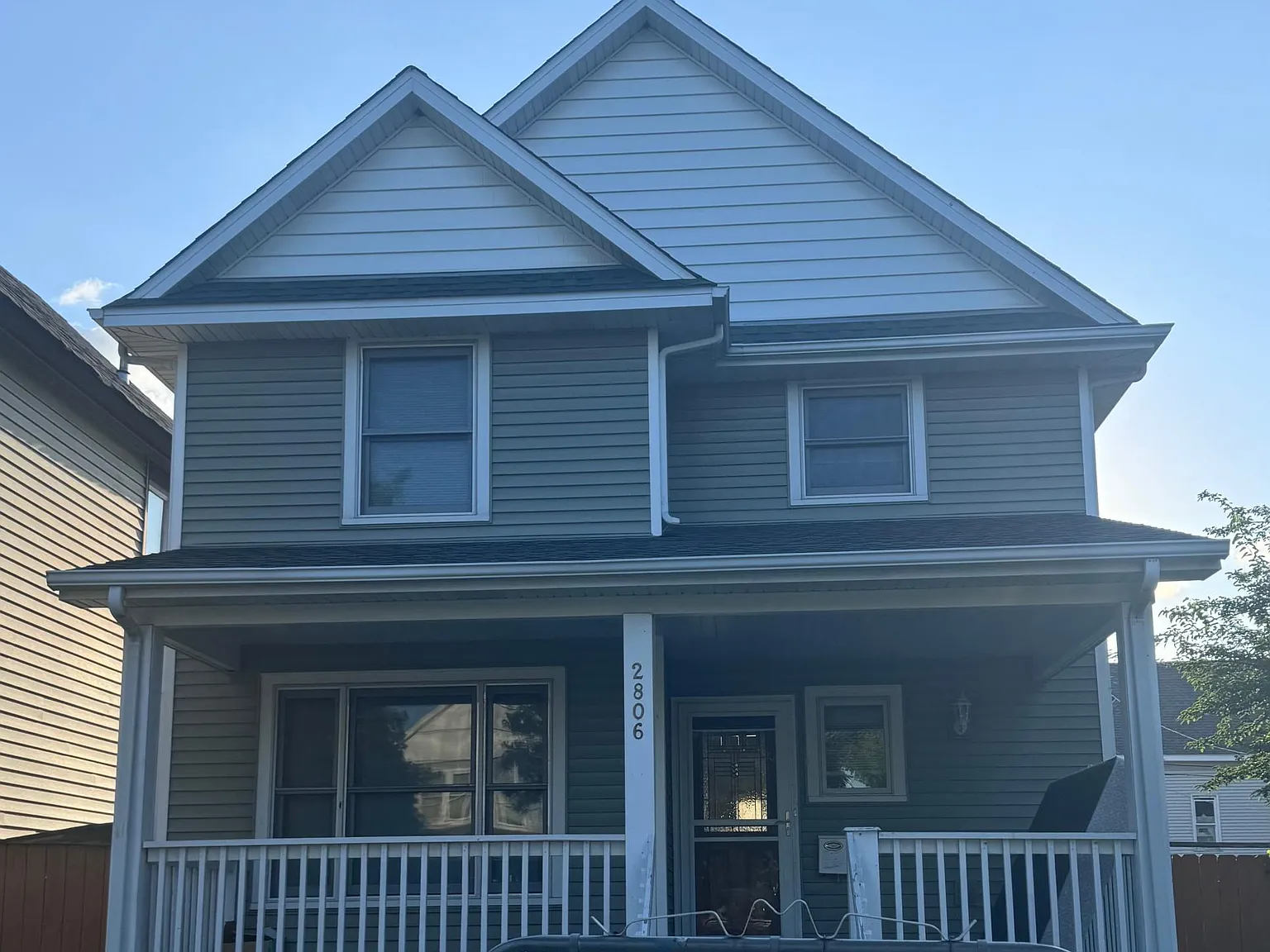 6 bed, 2376 sqft, $3,300 — Photo 1