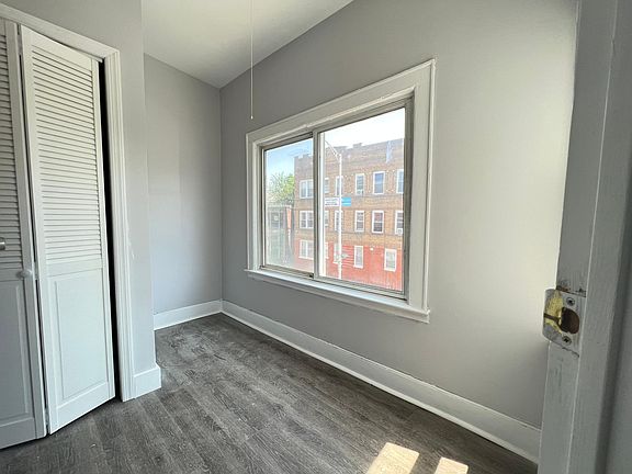 4th image of 231 N 18th St Floor 2