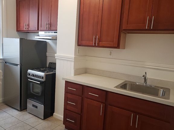 4th image of 119 Haight St APT 12