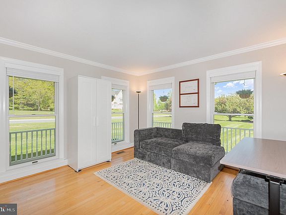 4th image of 2306 Cool Woods Ct