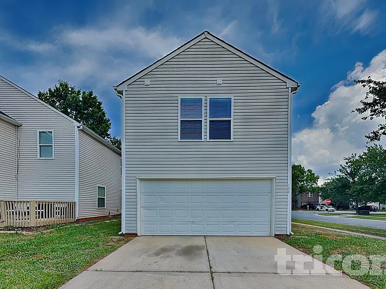 758 Sinclair Dr — Photo 15