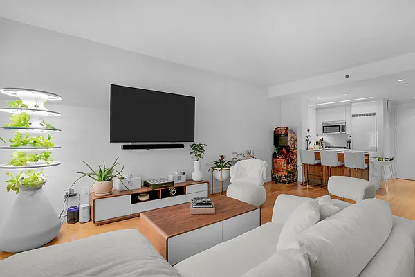 Rented by Nomad Property Group, LLC | media 3