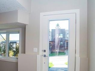 2925 15th St SW, Calgary, AB T2T4A3