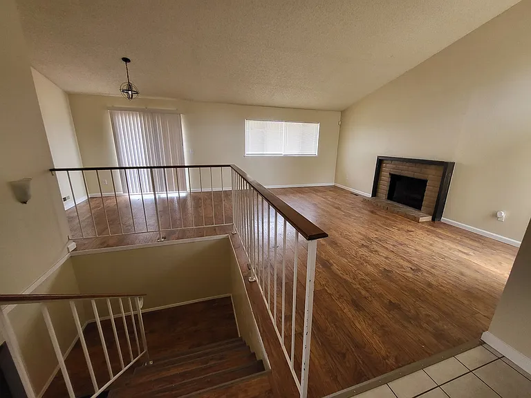5215 Bayview Ave — Photo 4