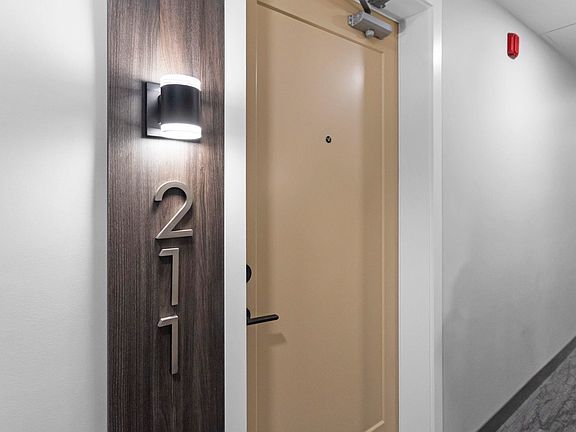 4th image of 33920 Best Ave #211