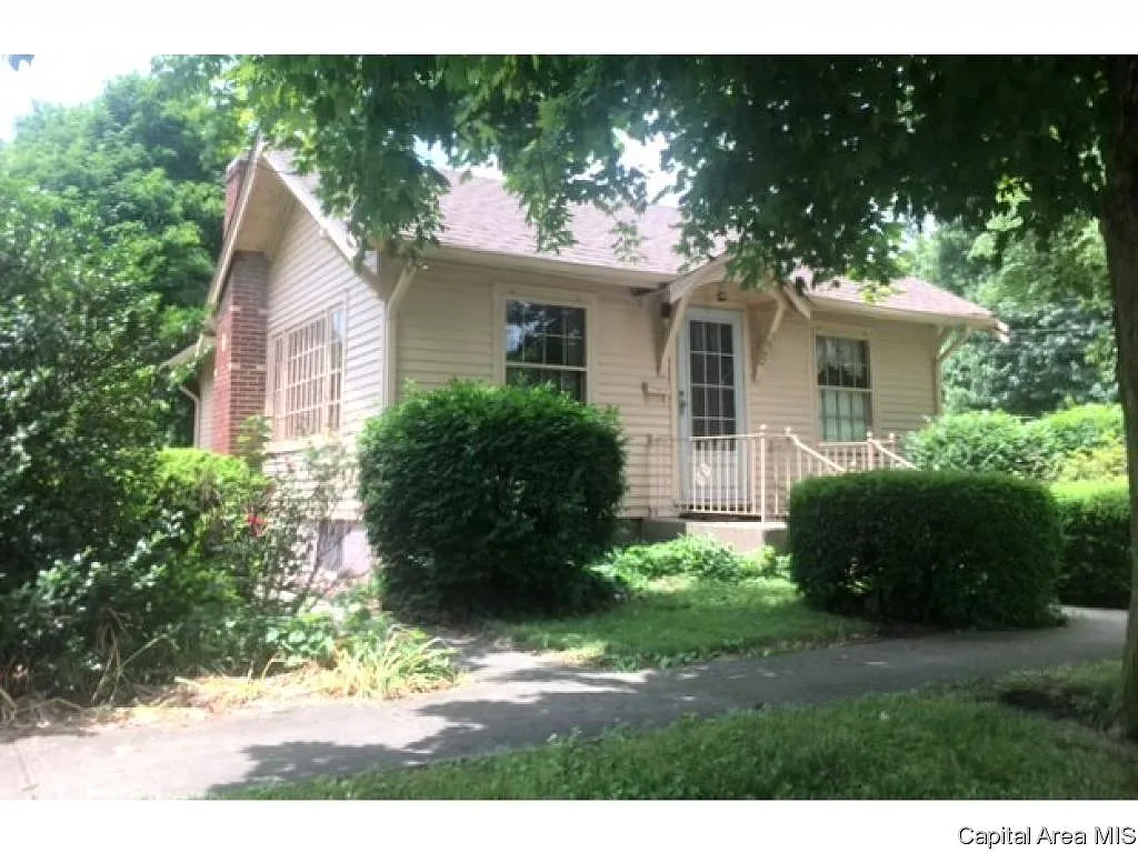 225 N Sherman St photo 1