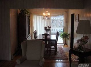 2826 Eastern Blvd, Baldwin, NY 11510