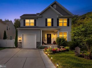 927 Windflower Ln, Severn, MD 21144