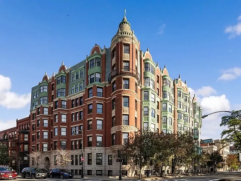 4 Charlesgate E #601 — Photo 1