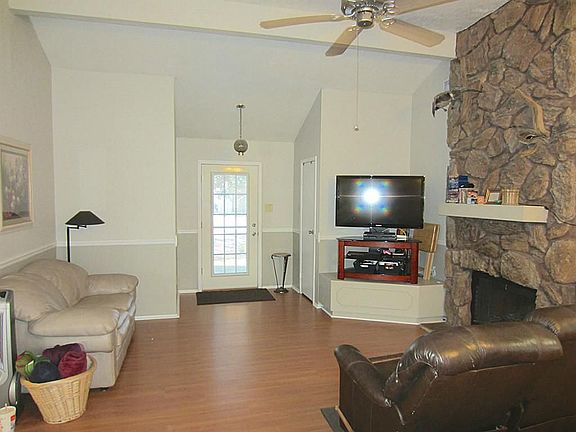 3rd image of 2531 Jeb Stuart Ct