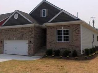 832 Canyoncreek Ln, Fuquay Varina, NC 27526