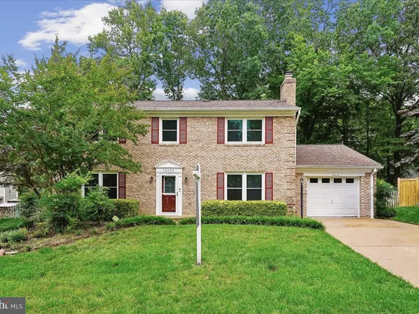 16203 Dartmoor Dr, Dumfries, VA 22025
