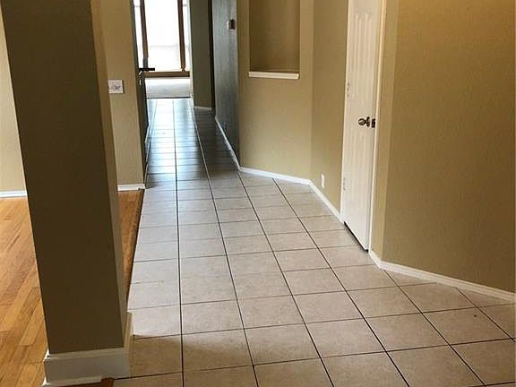 3rd image of 6620 Candlecreek Ln