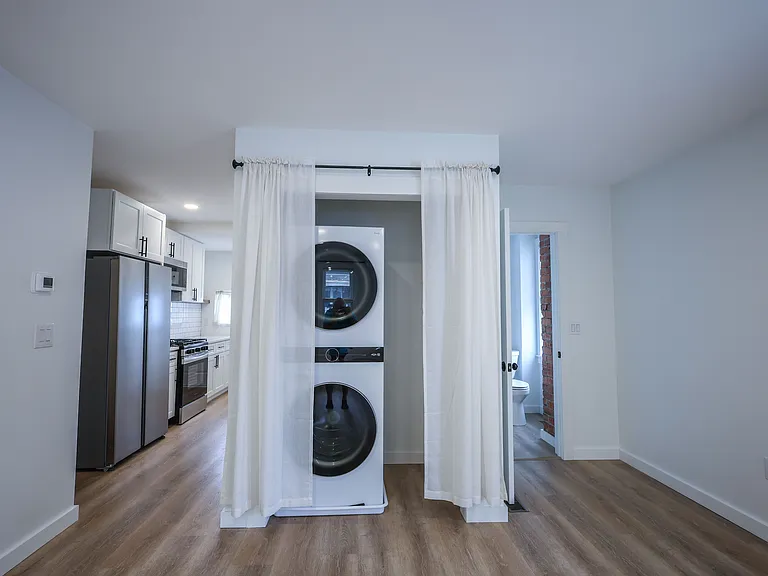2401 Forest St #2401 — Photo 5