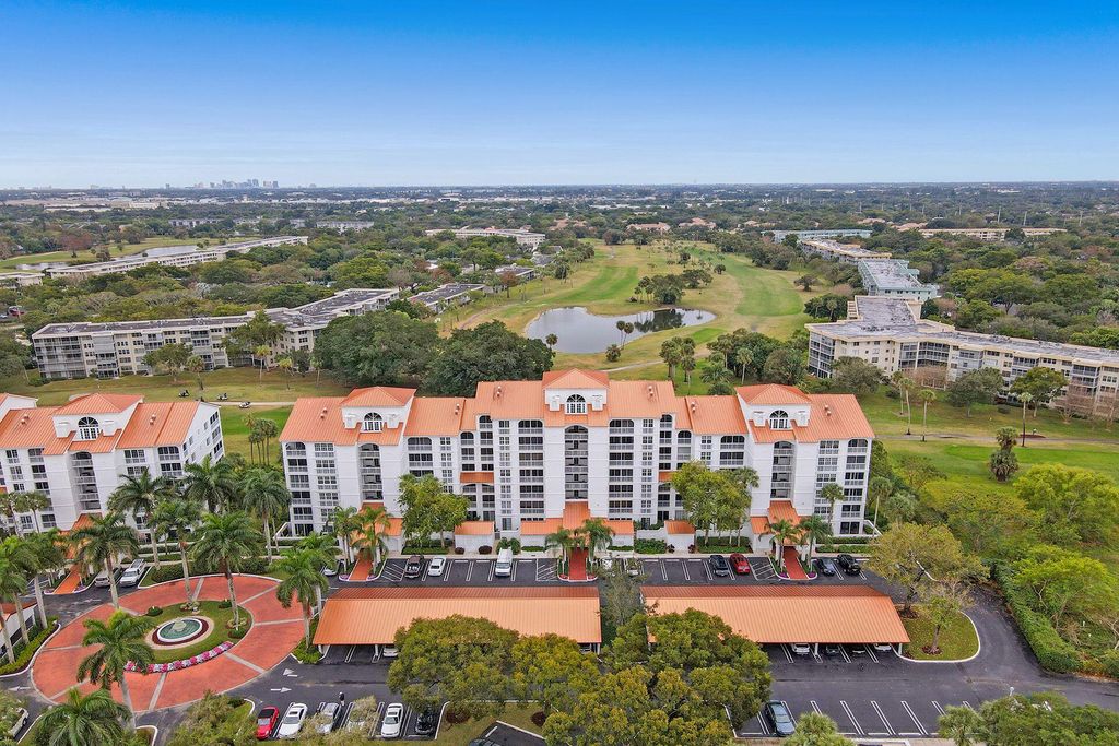 4112 W Palm Aire Drive #124a, photo 2