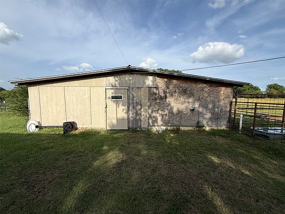 4th image of 13658 Woodridge