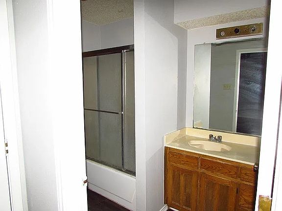 5th image of 1017 Vera Ct