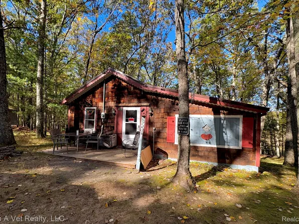8187 W Gardner Dr, Baldwin, MI 49304