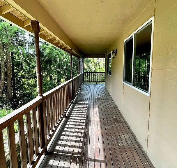 17535 Clear Lake Blvd SE — Photo 4