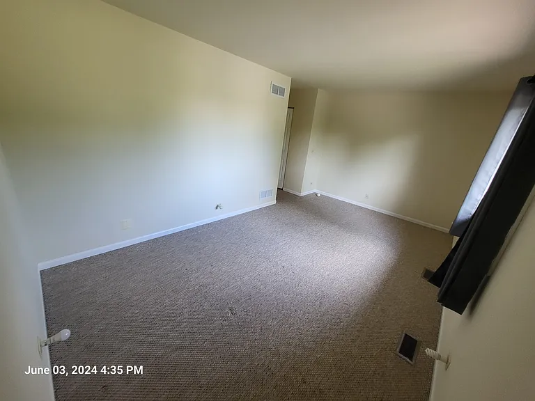 315 Creekside Dr #A — Photo 7