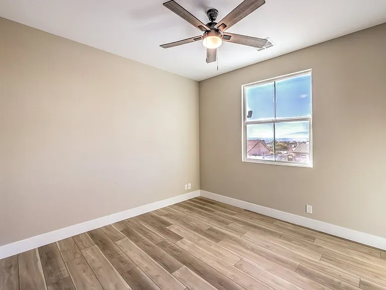 729 Milan Ave — Photo 29