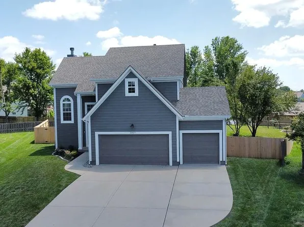 5807 Lakeridge Dr, Shawnee, KS 66218