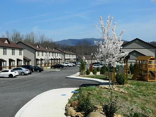 5th image of 105 Stonewall Jackson Blvd Unit 5