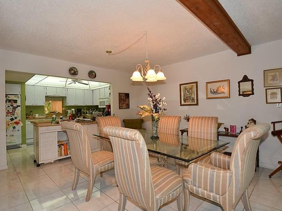 4th image of 1619 Treehouse Cir #T-116