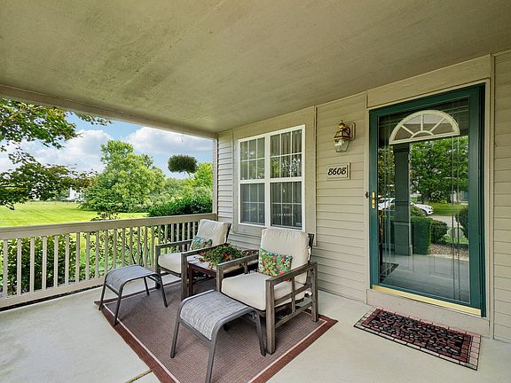 3rd image of 8608 Somerset Ln