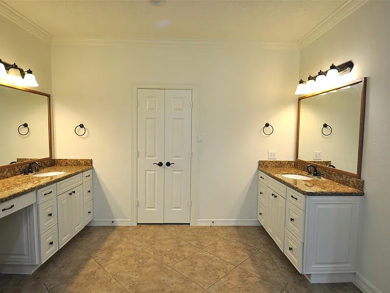 1914 Sand Hollow Ln — Photo 28