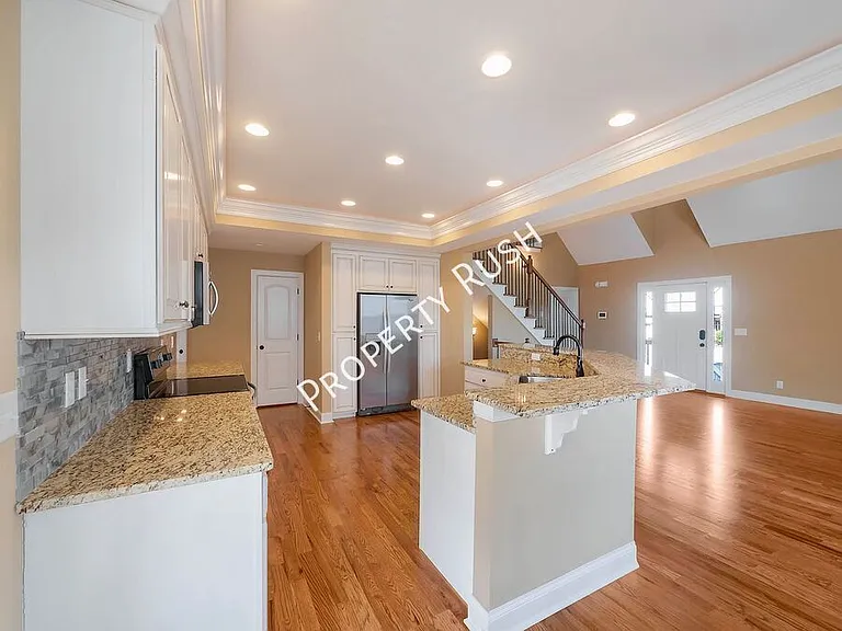 7986 Burgundy Cir — Photo 10