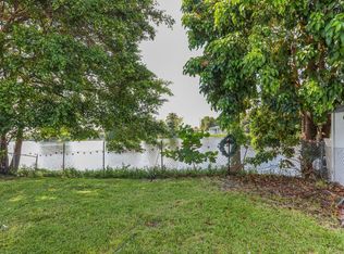 21651 S Heritage Cir, Pembroke Pines, FL 33029