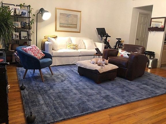 2nd image of 25 W 70th St APT 1B