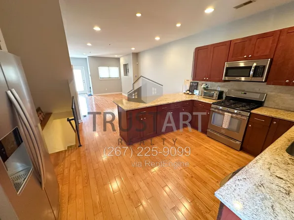 4128 Apple St #1, Philadelphia, PA 19127