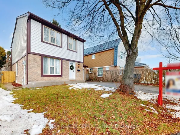 26 Mayfair Cres, Brampton, ON L6S 3N4