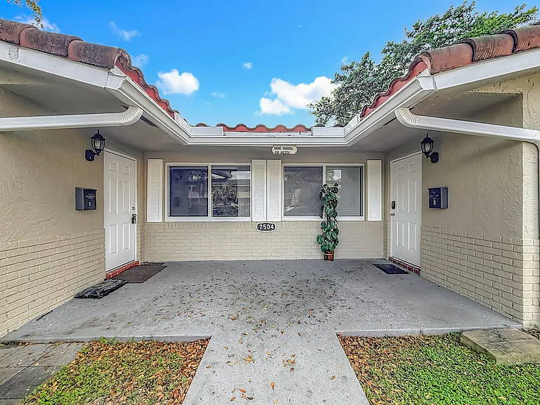 7504 NW 44th Ct #W — Photo 8
