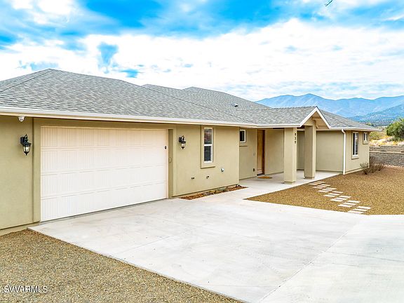 3rd image of 939 Brook Hollow Drive