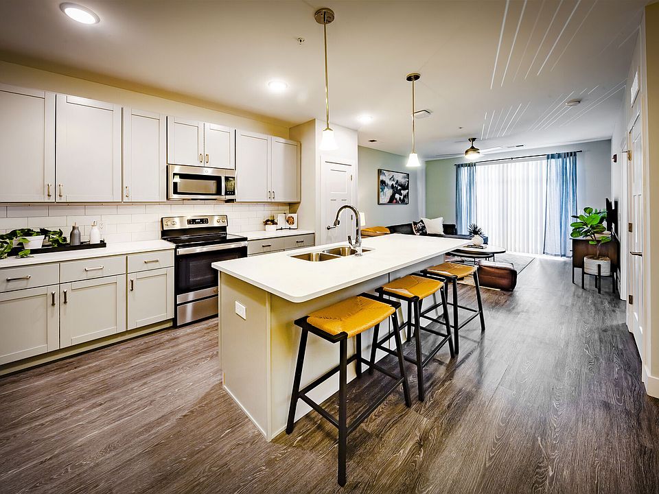 1st image of 3009 S Rogers St #9-101