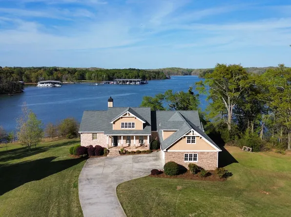 470 Brookdale Dr, Lavonia, GA 30553